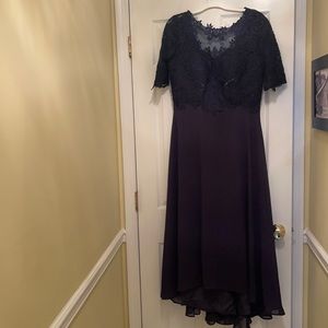Mother of the bride wedding dress. Navy blue.